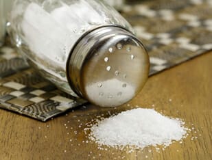 spice shaker with sodium