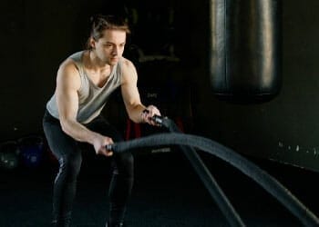 man doing HIIT
