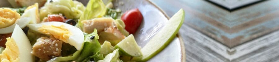 plate full of salad greens