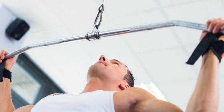 your guide to standing lat pulldowns