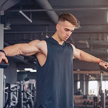 Performing shoulder workout