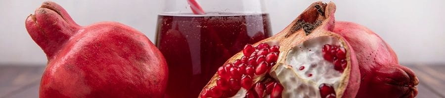 Pomegranate juice in a glass to increase testosterone