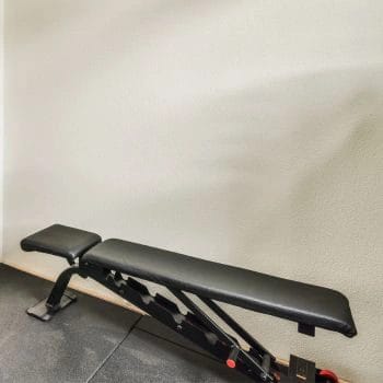 Long wall in home gym